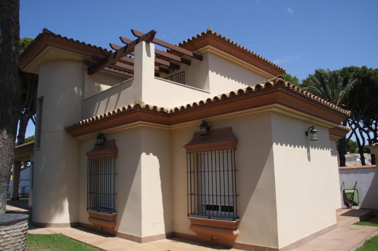 Moderno Y Amplio Chalet, Con Piscina Privada 奇克拉纳－德拉弗龙特拉 外观 照片