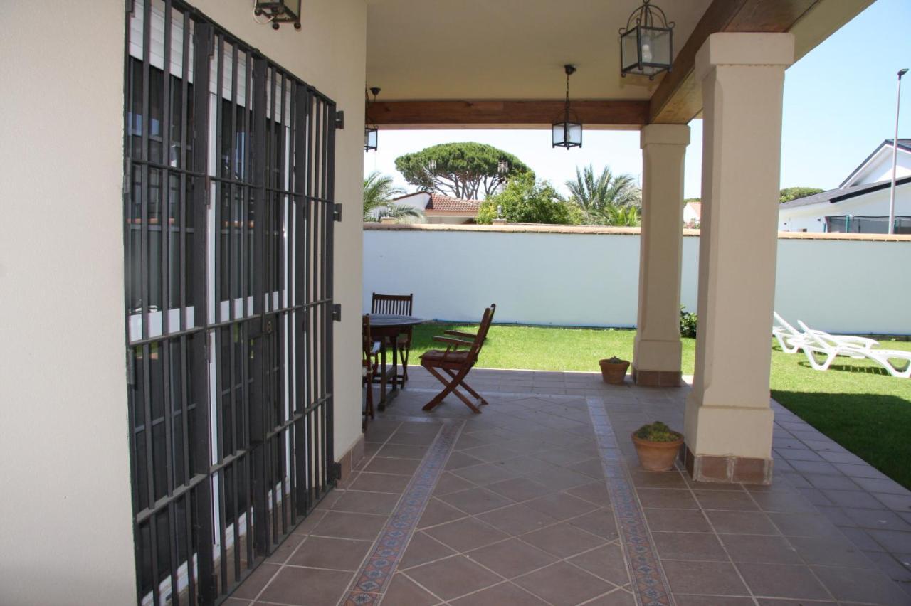 Moderno Y Amplio Chalet, Con Piscina Privada 奇克拉纳－德拉弗龙特拉 外观 照片