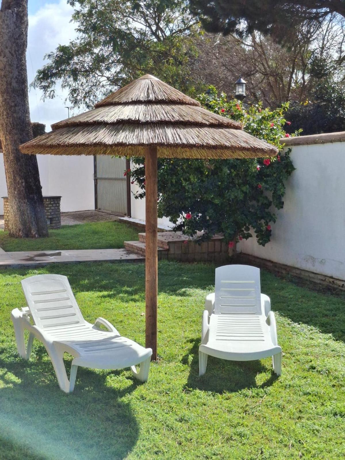 Moderno Y Amplio Chalet, Con Piscina Privada 奇克拉纳－德拉弗龙特拉 外观 照片